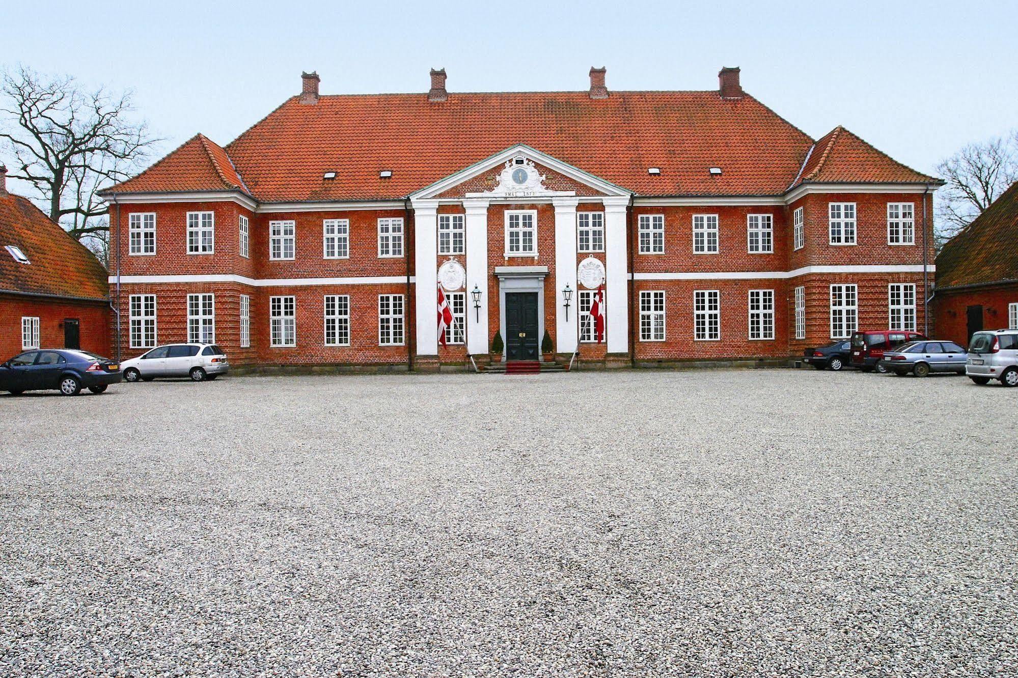 Hindsgavl Slot Hotel Middelfart Exterior photo